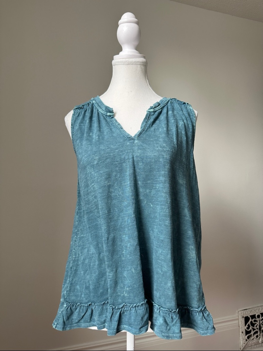 MAEVE Anthro Poinsot Ruffled Split Back Blue Boho Sleeveless Top Size Medium